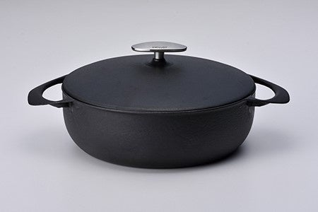 株式会社三条特殊鋳工所製の“鋳物ホーロー鍋”