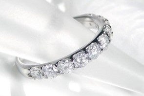 宝石のまち甲府が誇るアクセサリー