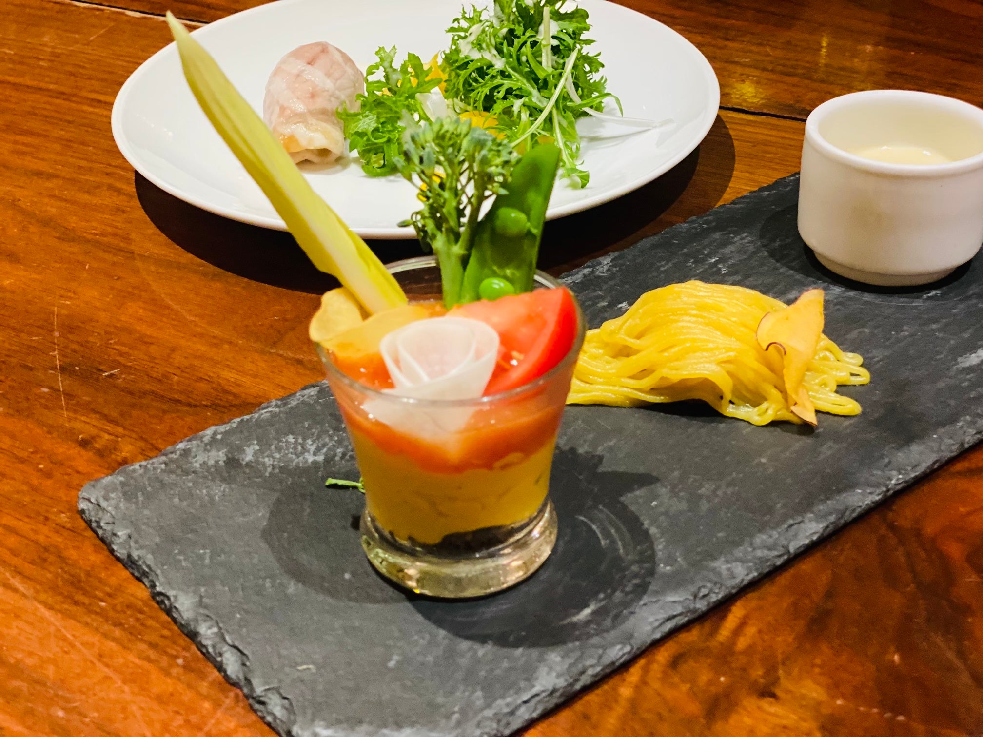 「野菜ミニパフェ」含む3種類のつきだし