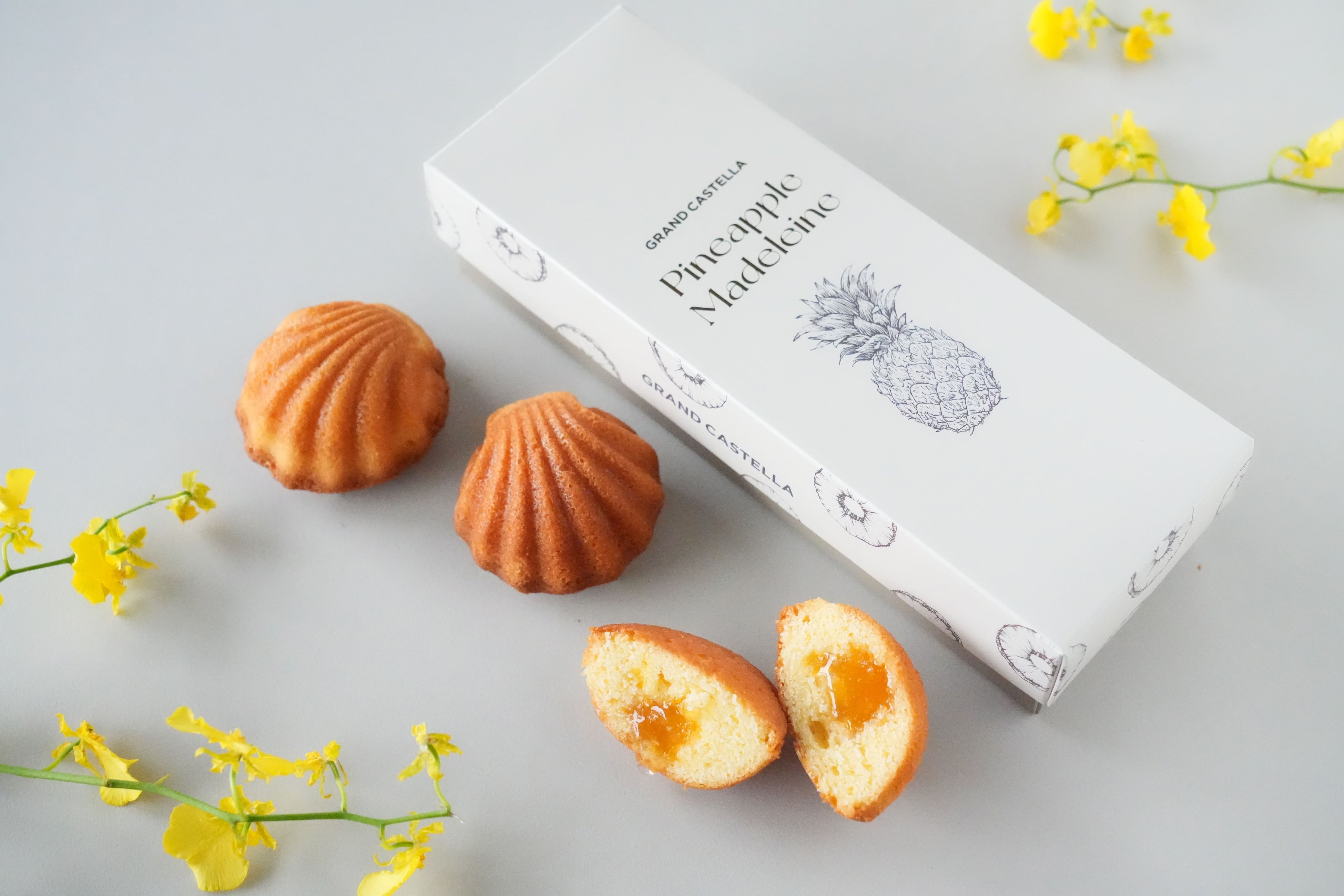 パイナップルマドレーヌマドレーヌ　4個入で税込 1,380円