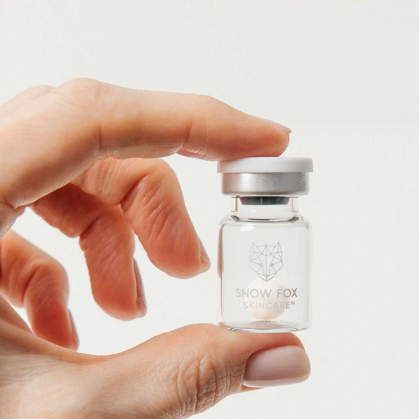 注射液と同じ容器を採用