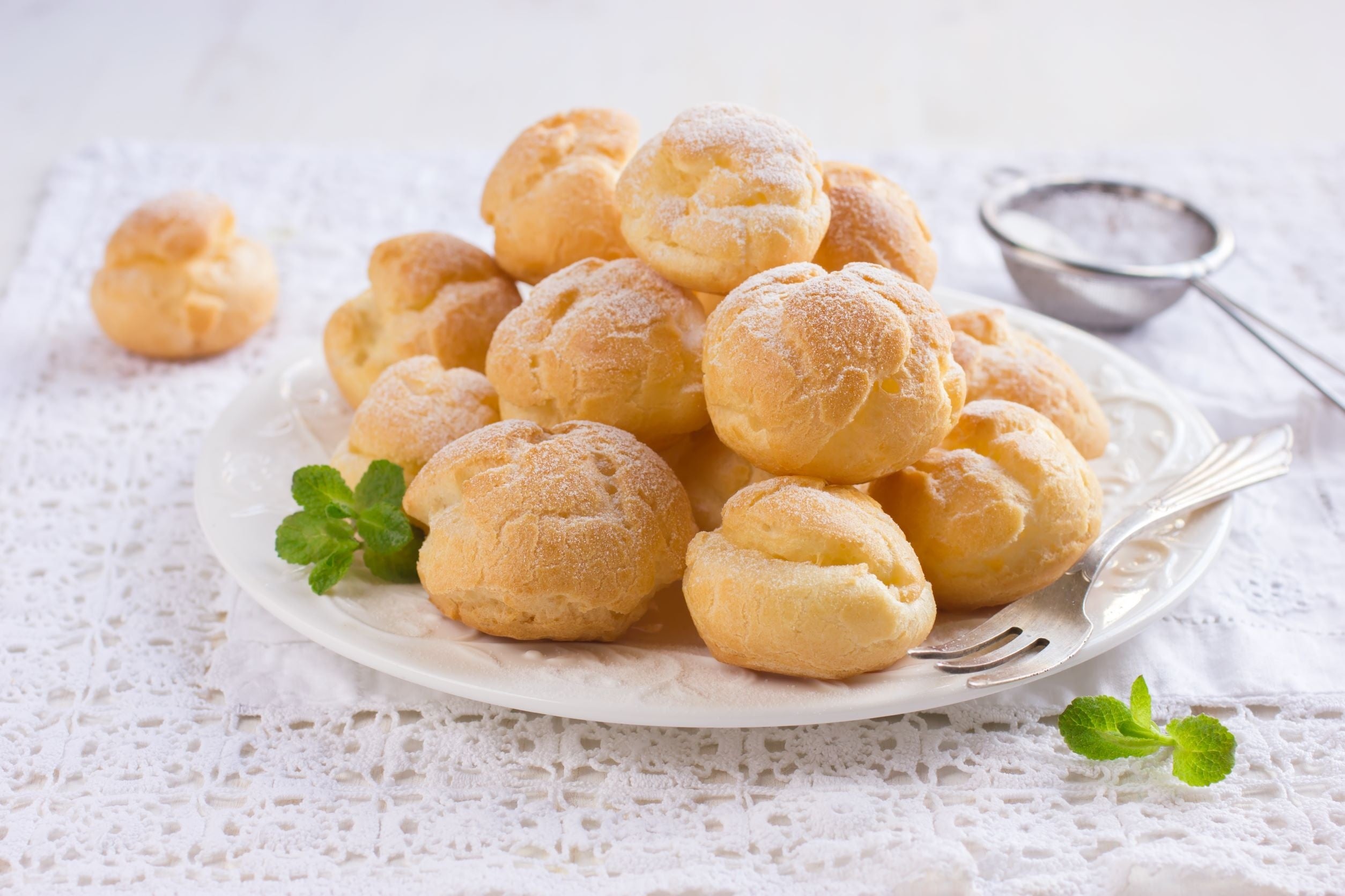 クリームプティシュー　(※写真はイメージです)　　　　　