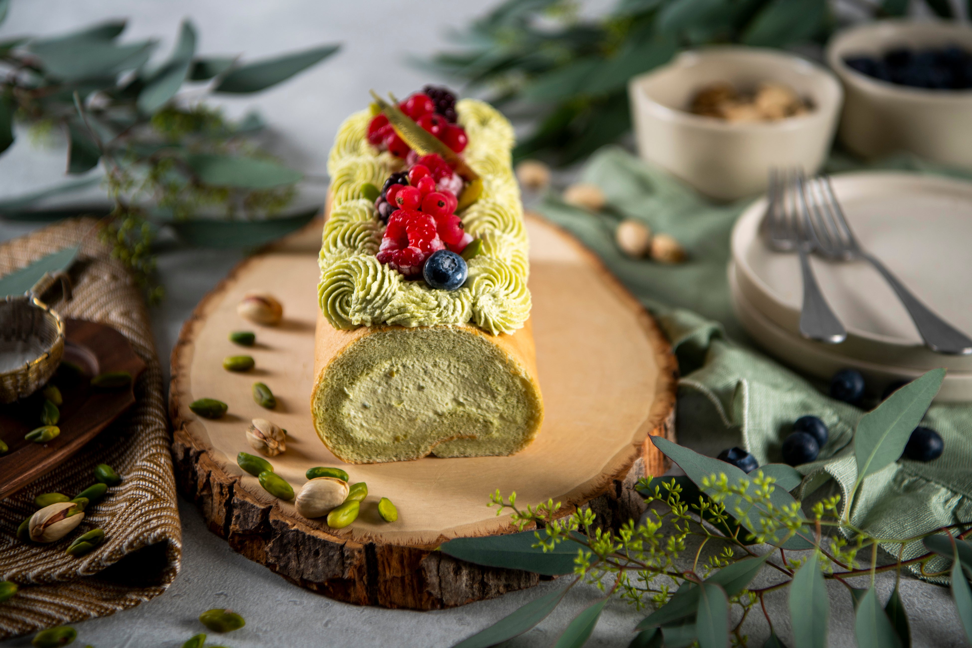 堂島ピスタチオロールデコ