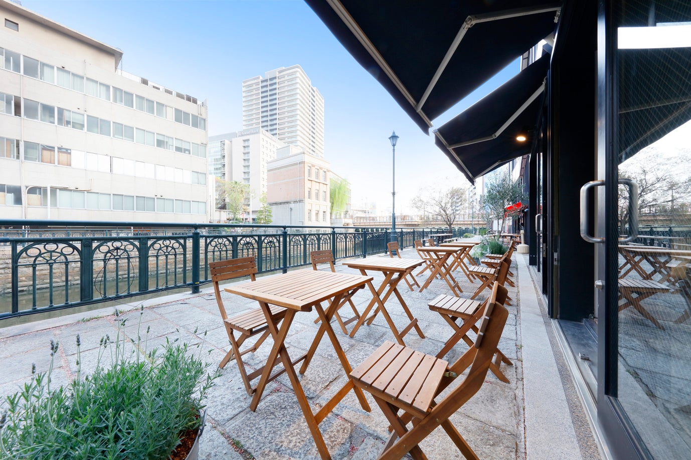 リヴァージュモンシェール外観