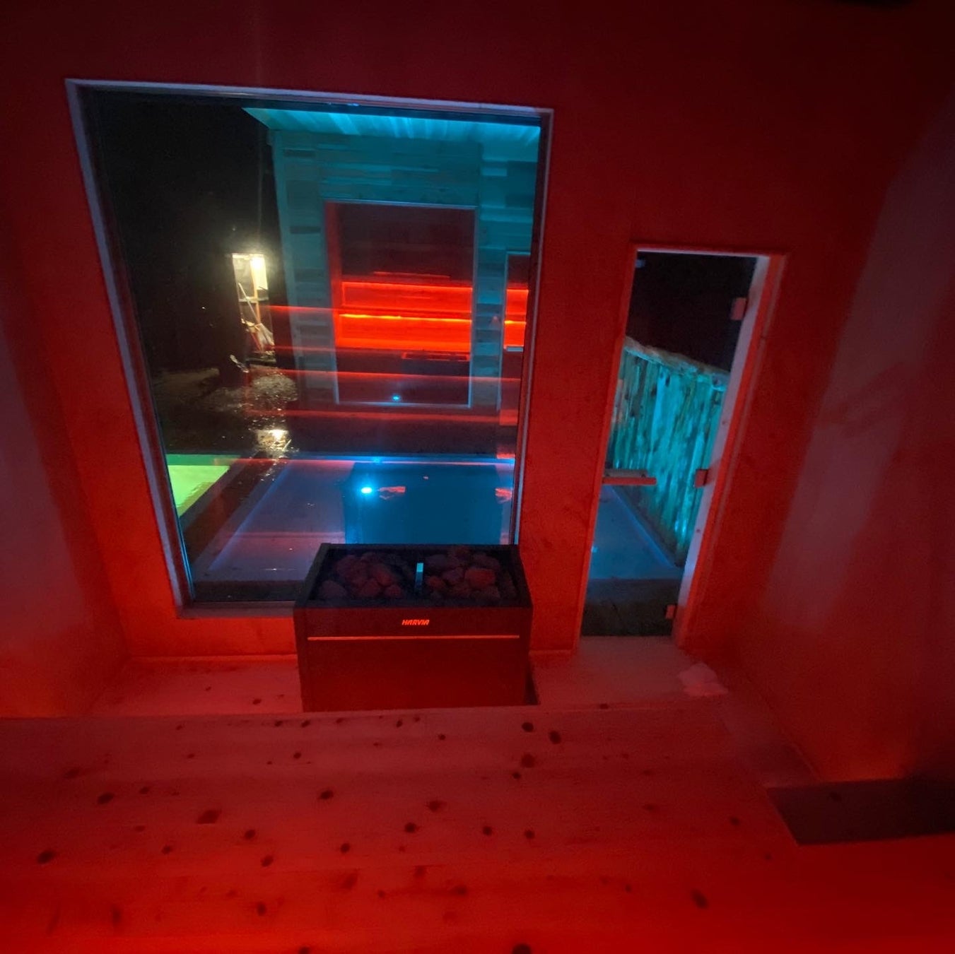 完成した森のポルクサウナ