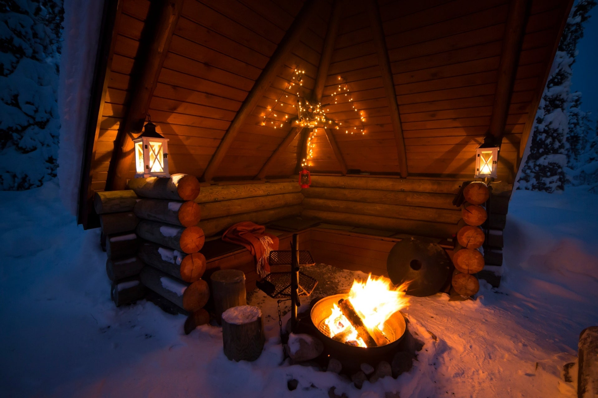 冬キャンプのたき火