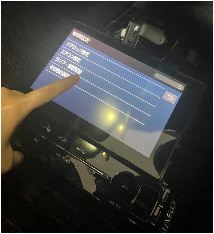 純正ディスプレイオーディオを接続