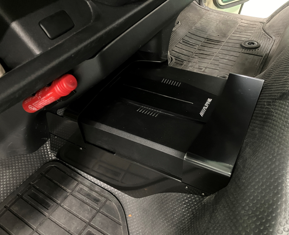 アルパイン ウーファー 本体　ALPINE ハイエース ALPINE アルパイン MetioSound 200系 ハイエース (標準ボディ/ワイド