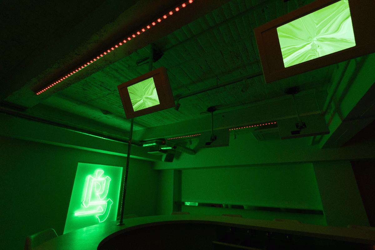 「MADAM WOO / マダム・ウー」が名古屋・錦に3店舗目をオープン！世界中のセレブが魅了される刺激的なエンターテインメントを提供。ヒップホップDJやセクシーなダンスで盛り上がる空間。