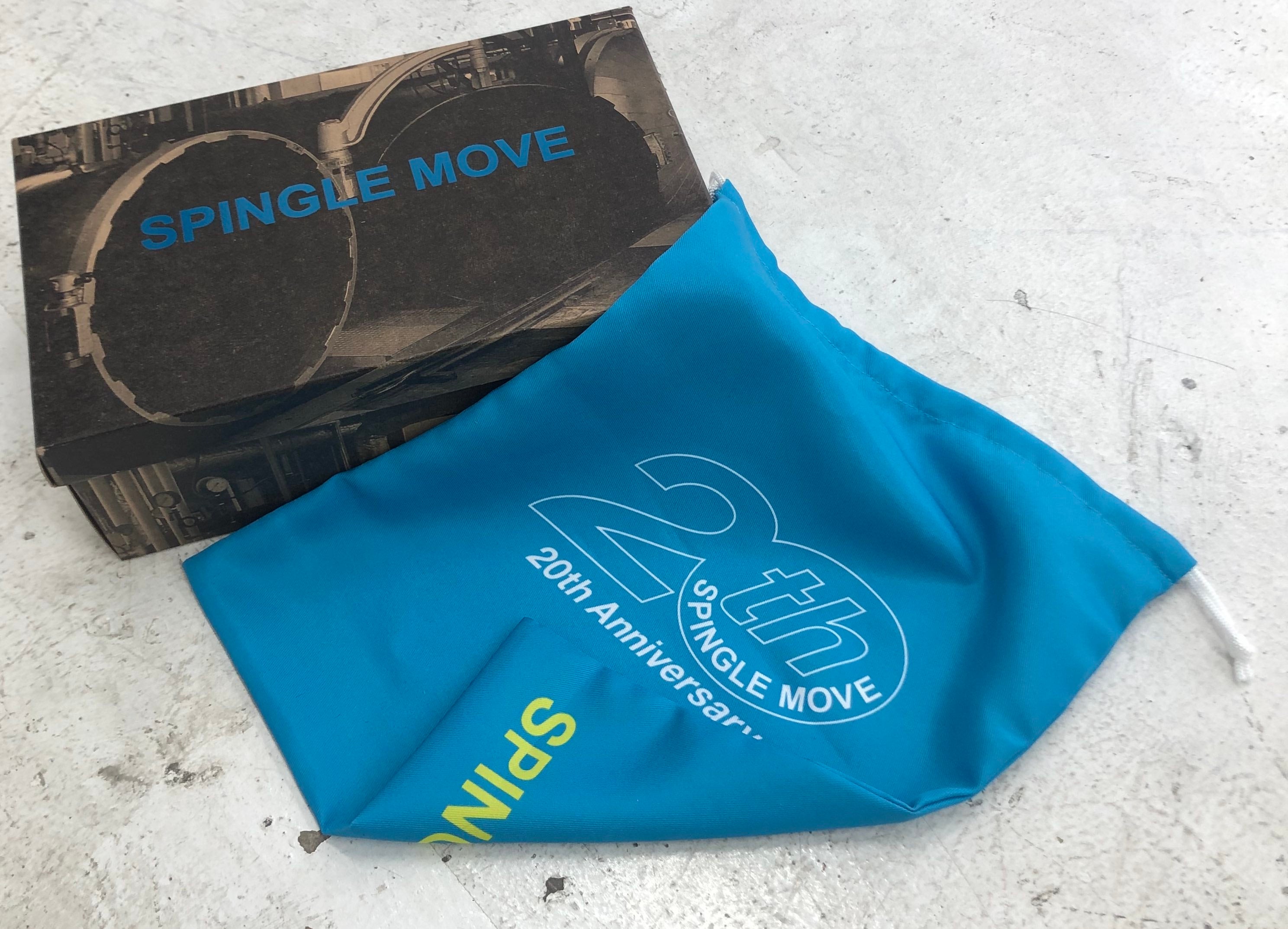 専用スペシャルボックスと特製シューズバッグ　ウラ