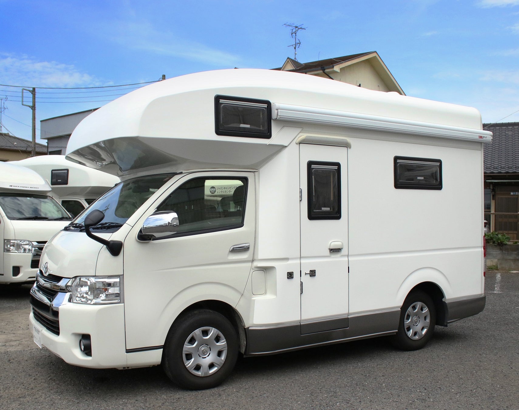 図1. キャンピングカー写真(ロビンソン771)