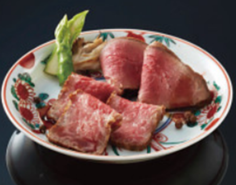瓢亭但馬牛のローストビーフ　7,560円（税込）　　　　　　　　　　　　　　　　　但馬牛＆土佐の赤牛のローストビーフ  11,880円（税込）