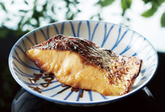 瓢亭　味噌幽庵焼（鯛・銀ひらす・鰆・鰤）  6切6,480円（税込）  8切10,800円（税込）