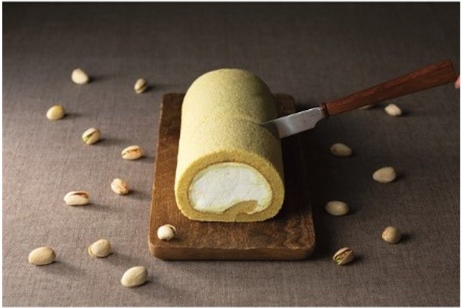PISTACHIO CHEESE ROLL           ¥3,024(税込)