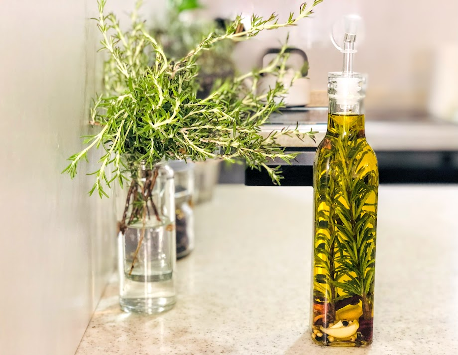 ハーブ調味料の一例、ローズマリーオイル