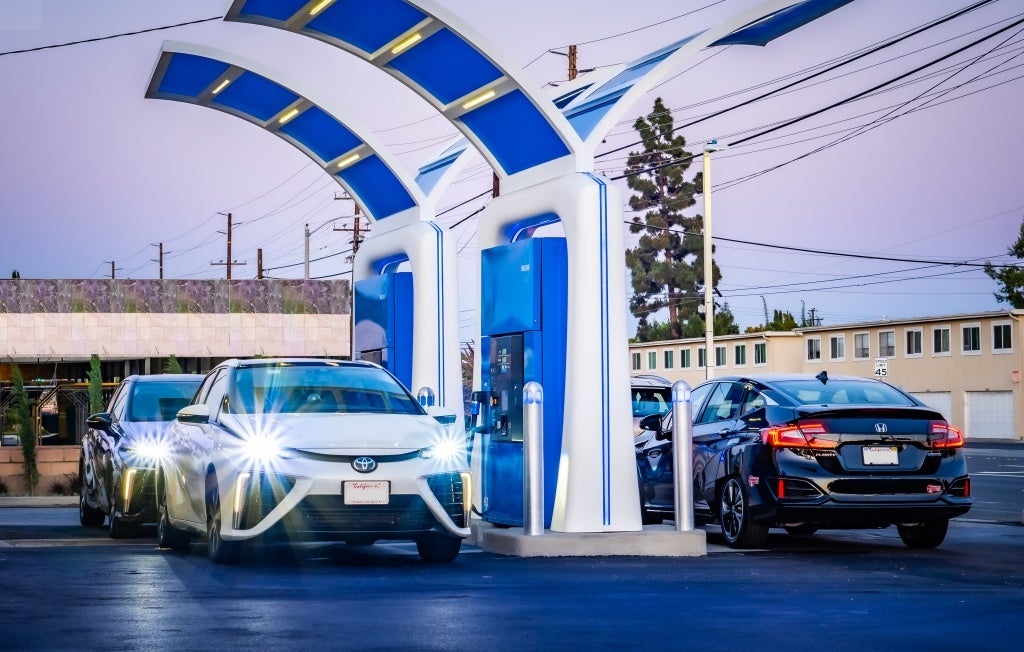 カルフォルニア州の水素ステーション