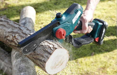 自動給油機能が新たに加わり、切断径が最大150mmにパワーアップ「B