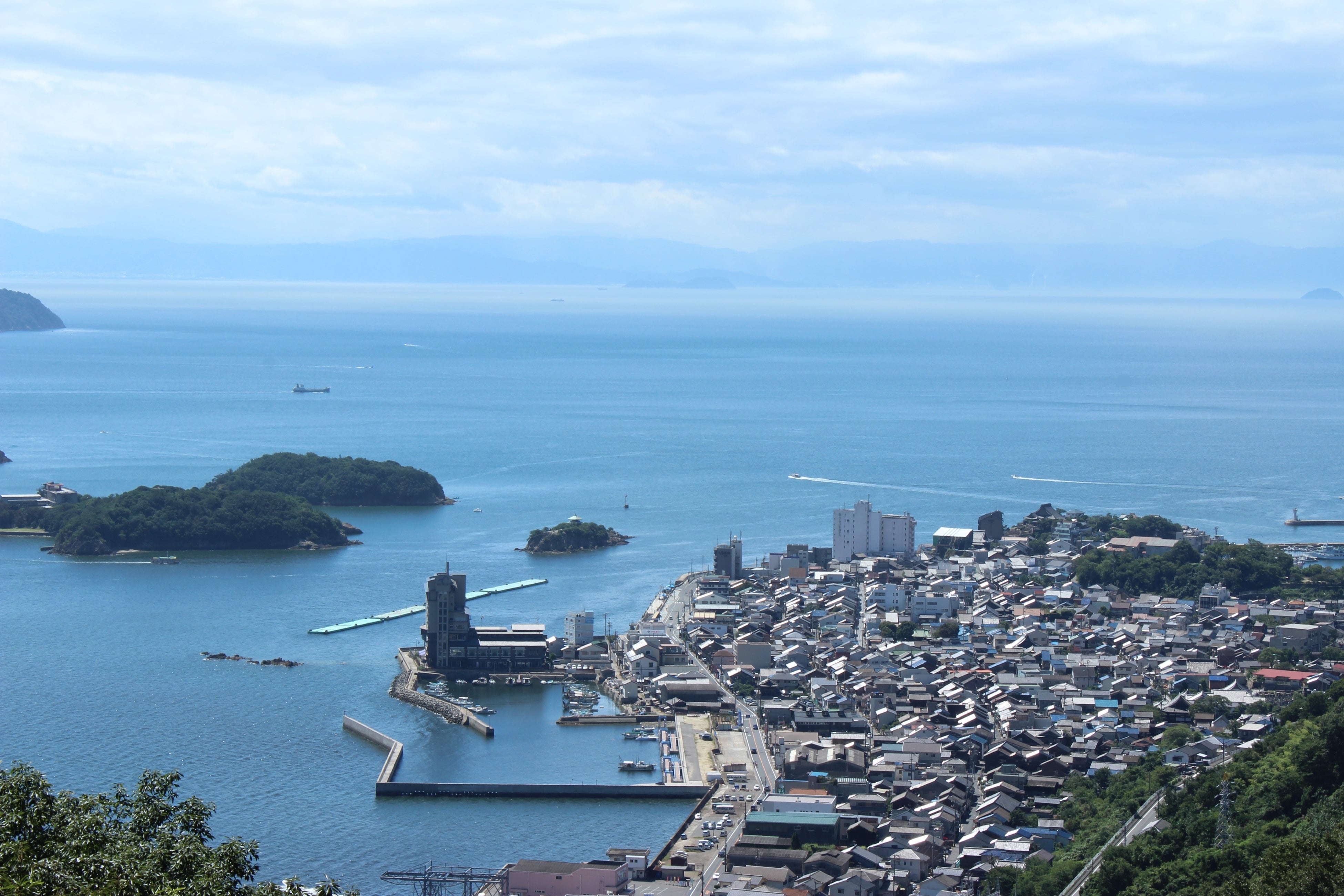 鞆の浦_スカイラインからの風景©福山観光コンベンション協会