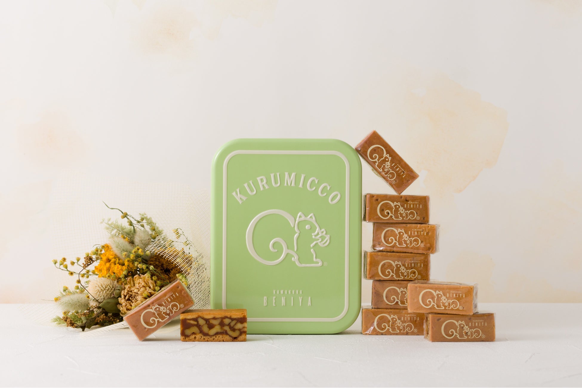 クルミッ子10個入(缶)パステルグリーン