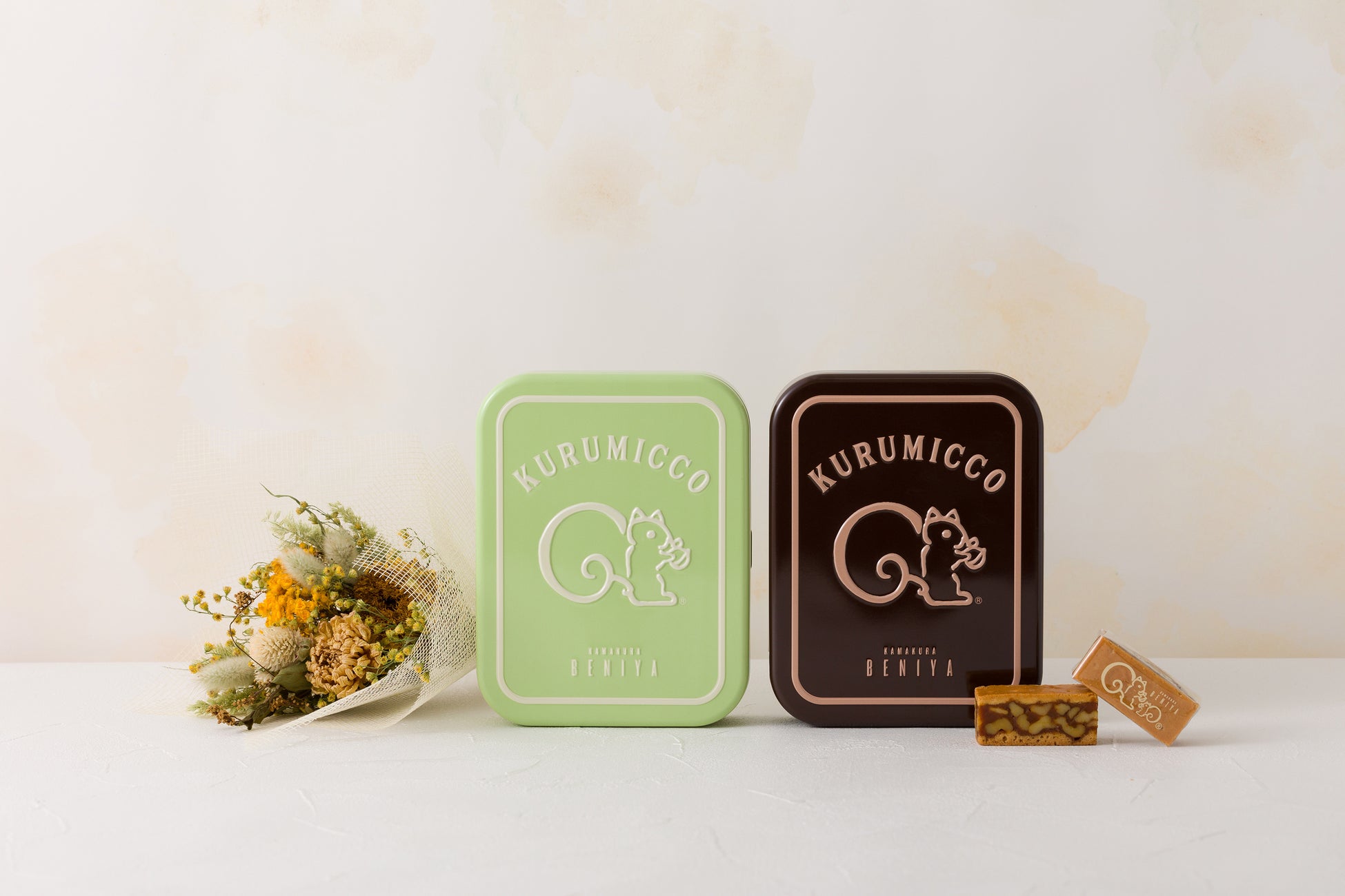 クルミッ子10個入(缶)パステルグリーンと定番の茶色缶