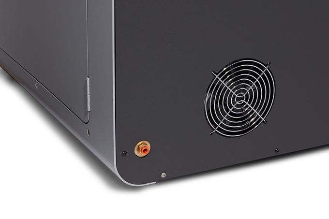 Fuse 1+ 30W背面には窒素ガス発生装置連結部が備わる