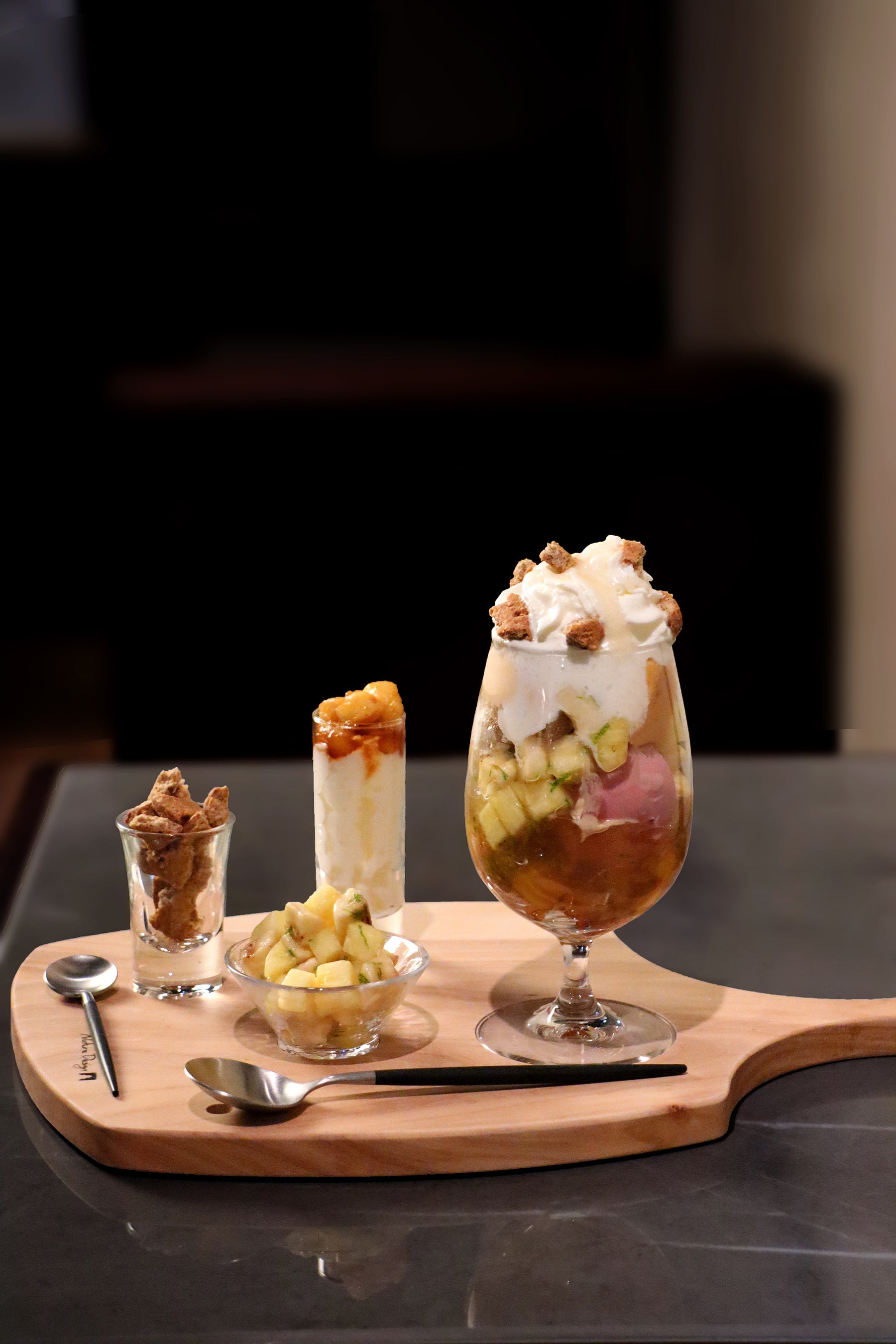 季節のチーズ cake パフェ