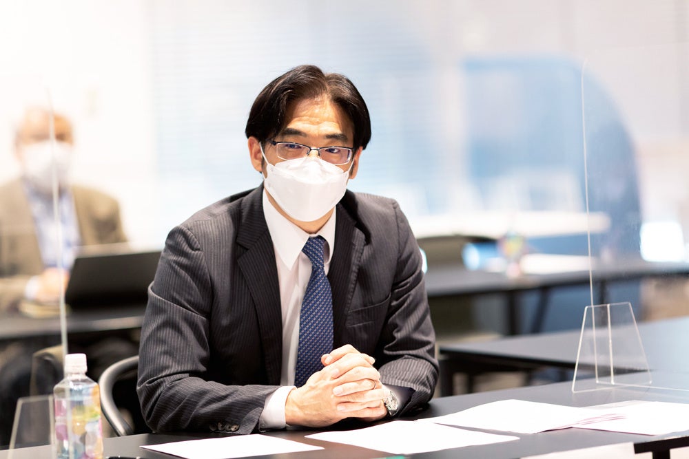 本会にて挨拶をする柴田会長