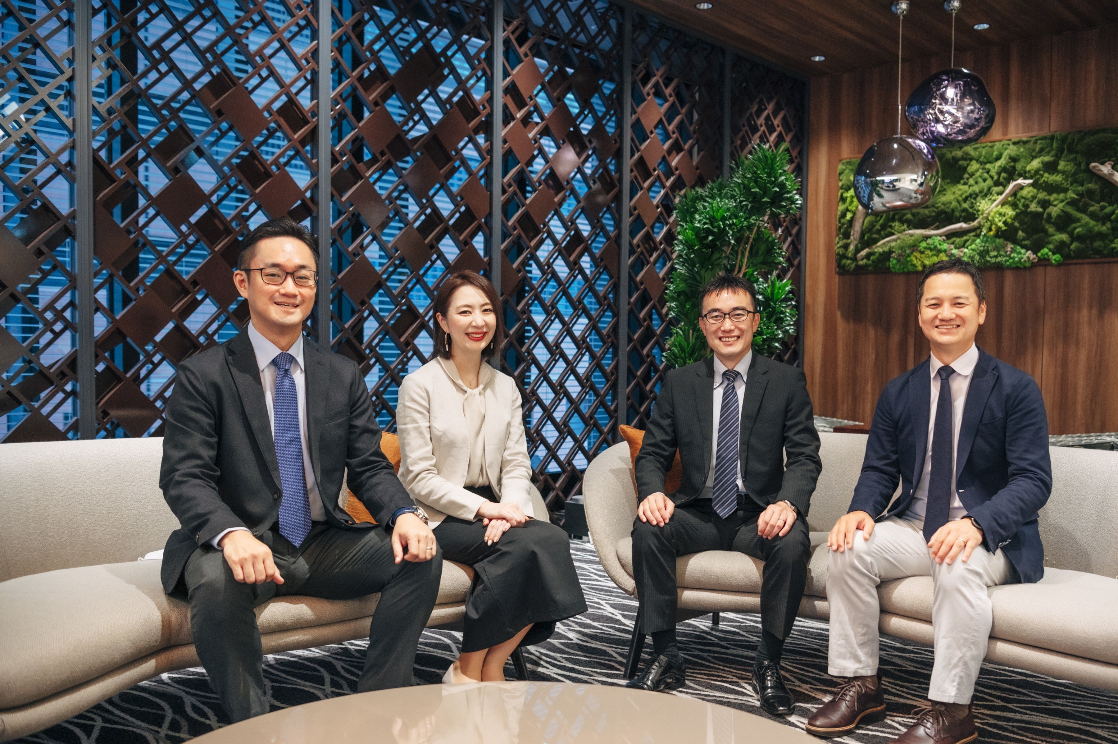 ▲三菱地所レジデンスと三菱地所ハウスネットの制度創設チーム　対談の様子