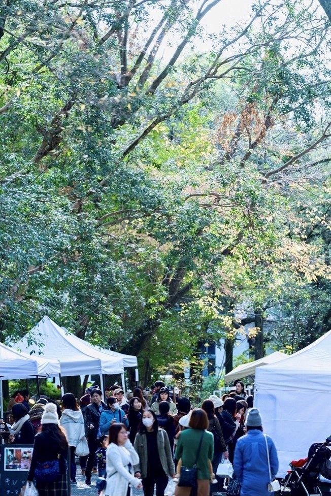 過去の「静岡手創り市」の様子（静岡護国神社境内）