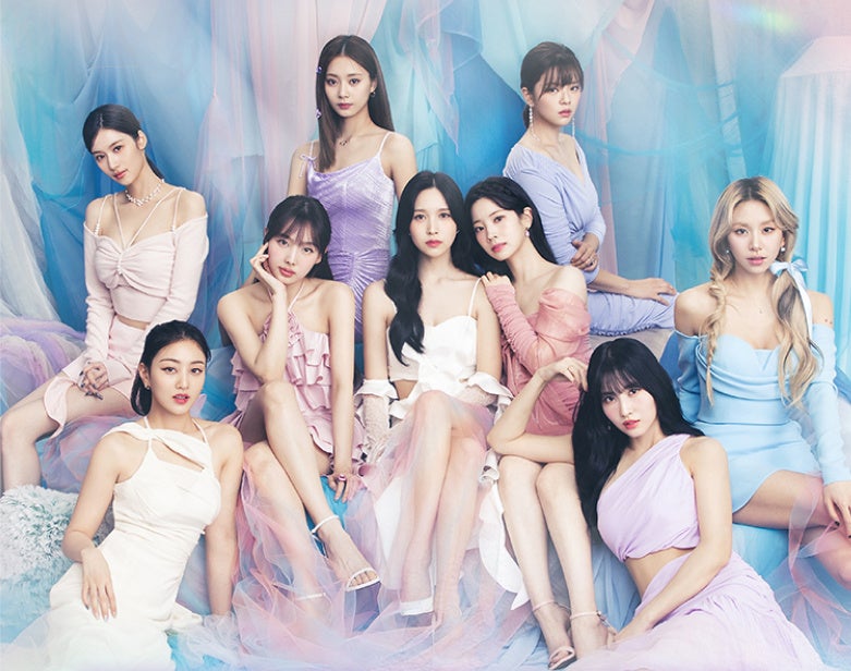twice メンバー全員 サイン入り 写真 ③ SmartNewsの「TWICEチャンネル」にて、メンバー9名が「TWICE 5TH