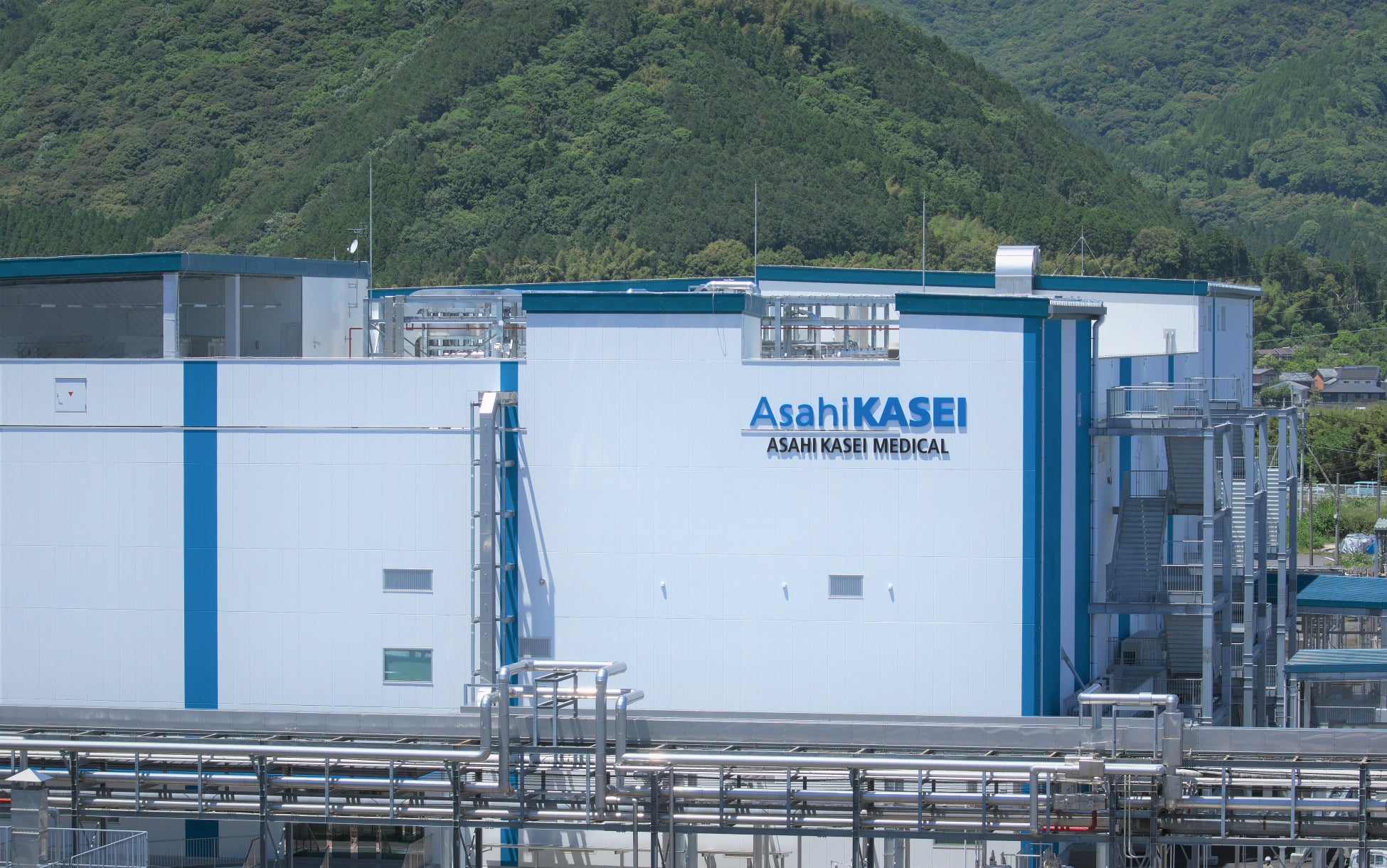 竣工した「プラノバ」組立工場の外観