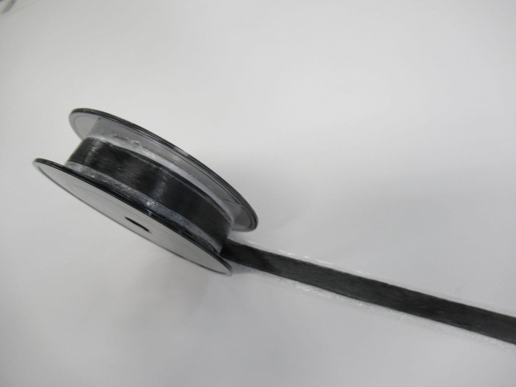 リサイクル連続炭素繊維とポリアミド樹脂「レオナ™」を用いたCFRTP-UDテープ