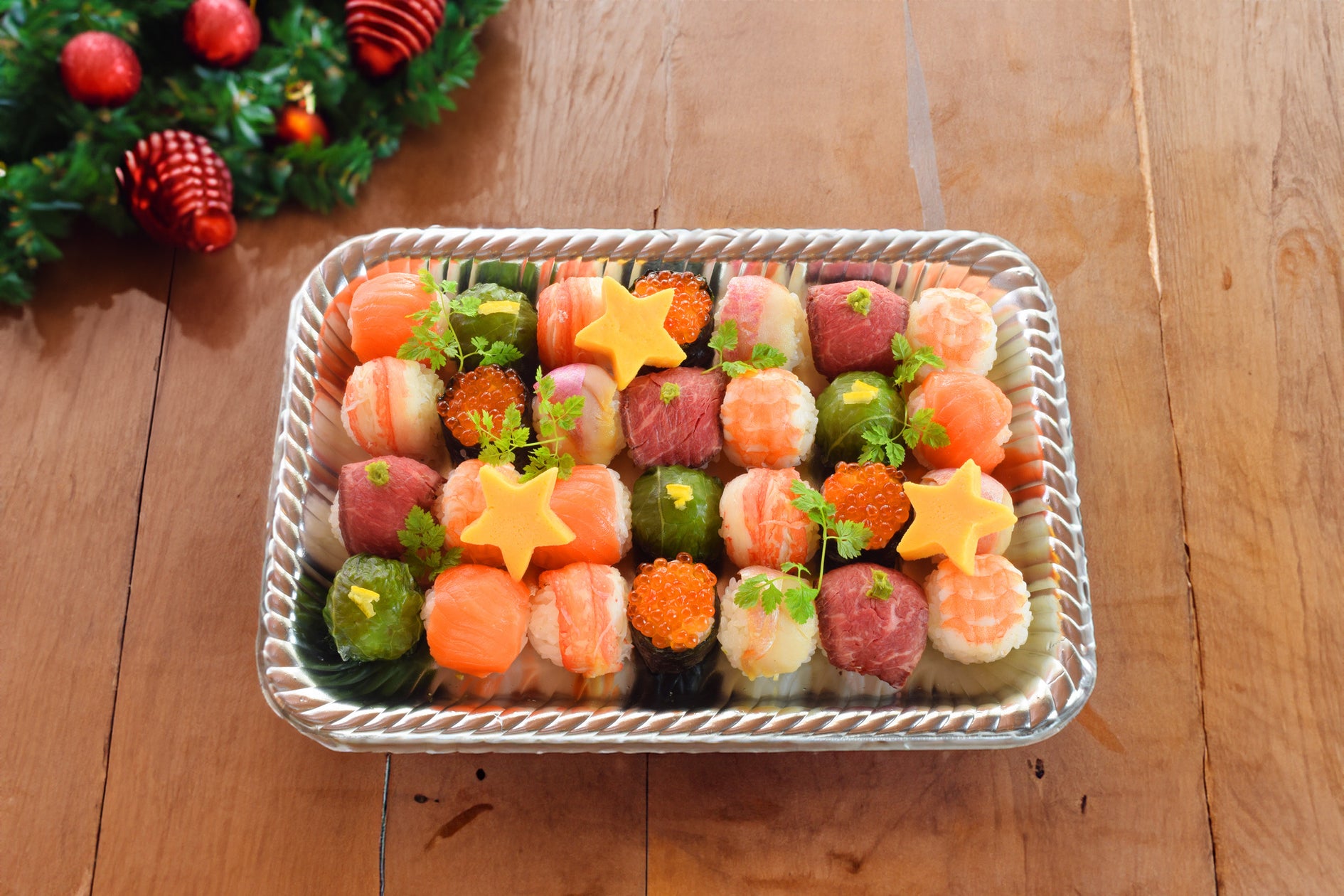 【古市庵】おうちクリスマスにぴったり!華やかなてまり寿司プレートや詰合せを販売