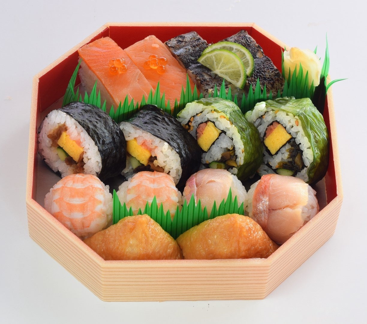 【古市庵】秋が旬!さんま押寿司など、7種ものお寿司が入った詰合せ「秋ごよみ」を期間限定で発売