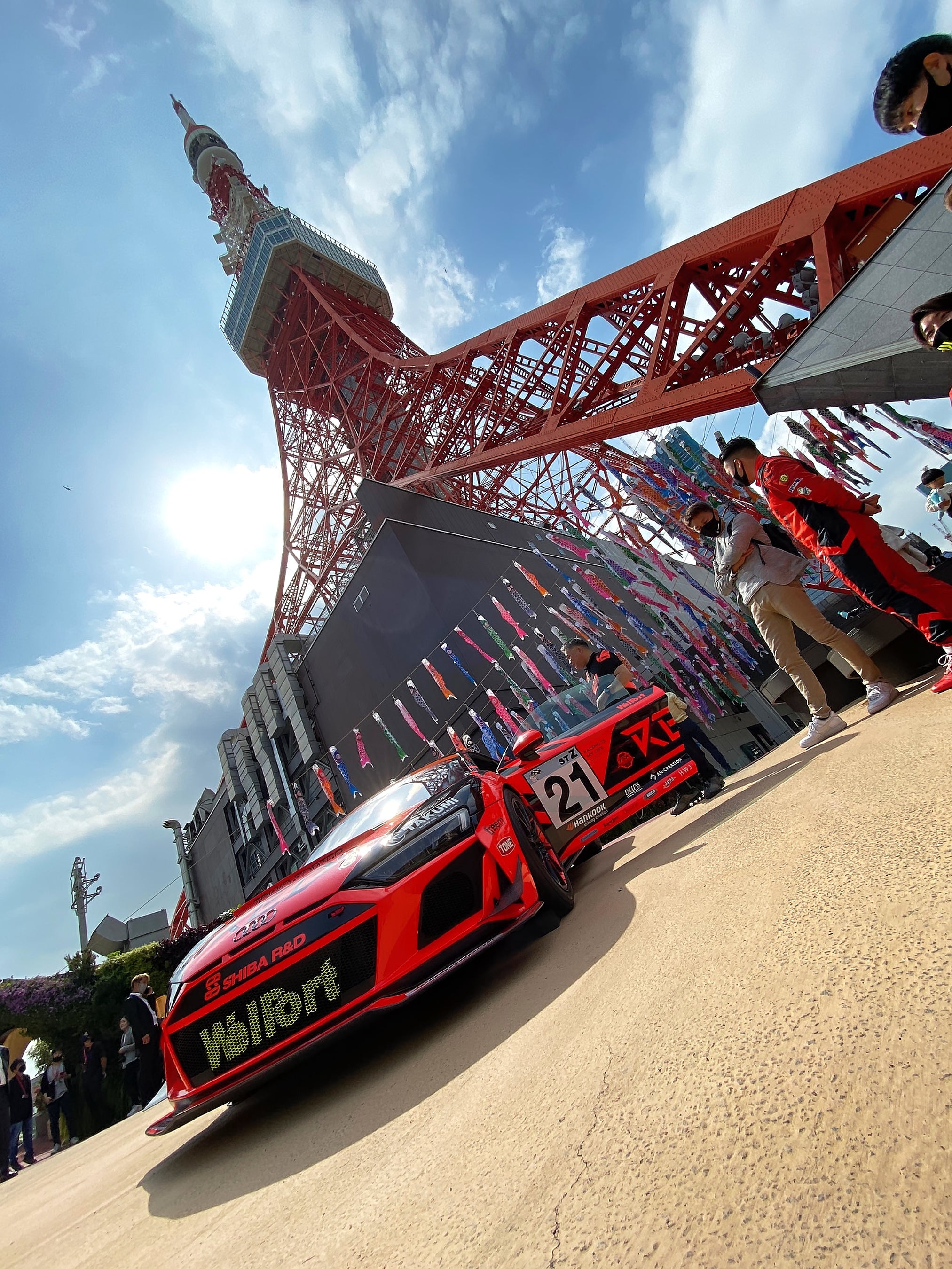 RED゜TOKYO TOWERとのコラボレーションによる演出