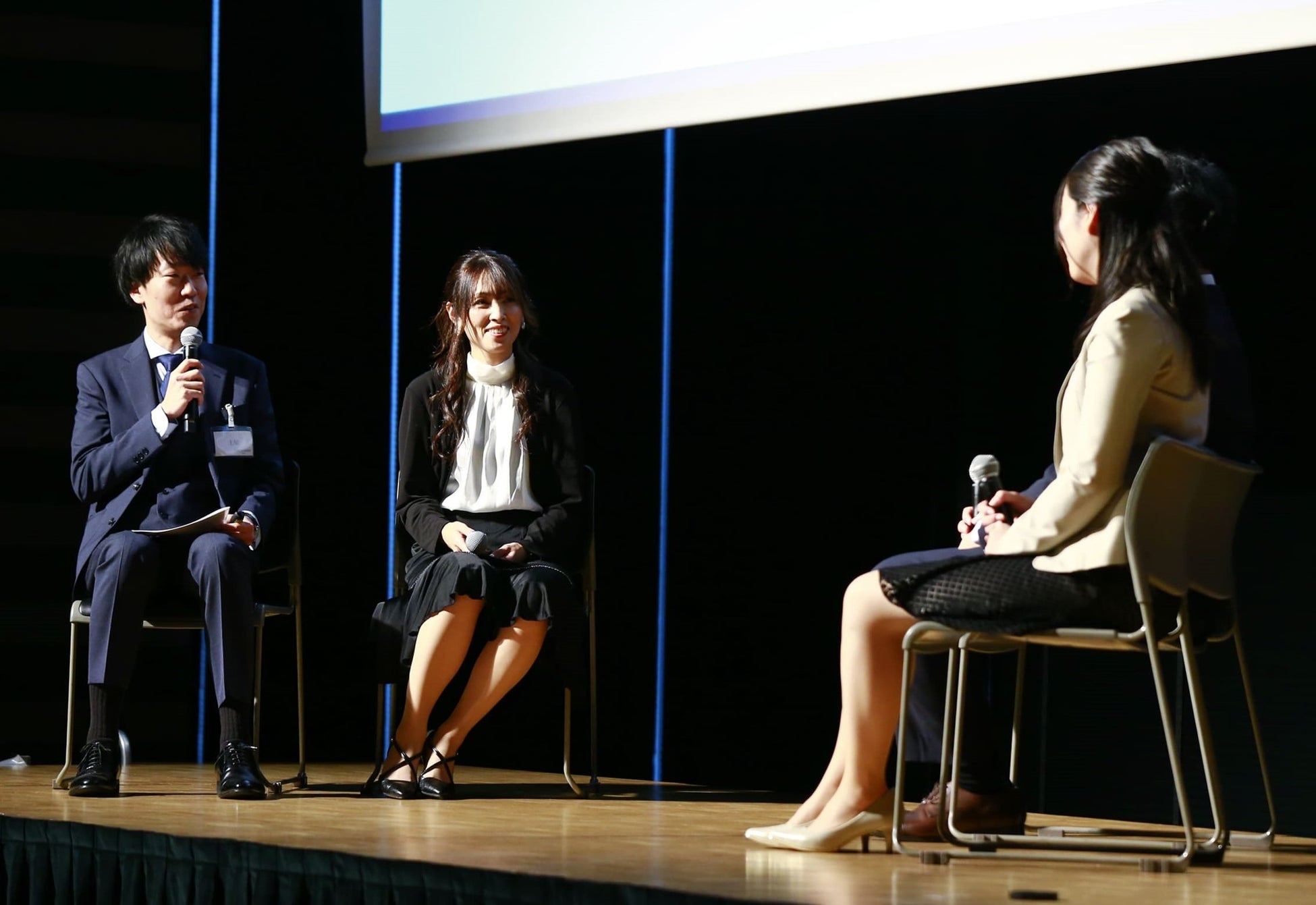 写真左:IBJ土屋 洋和 右:藏谷 理絵氏