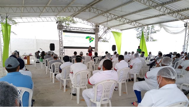 従業員への労働人権研修の様子