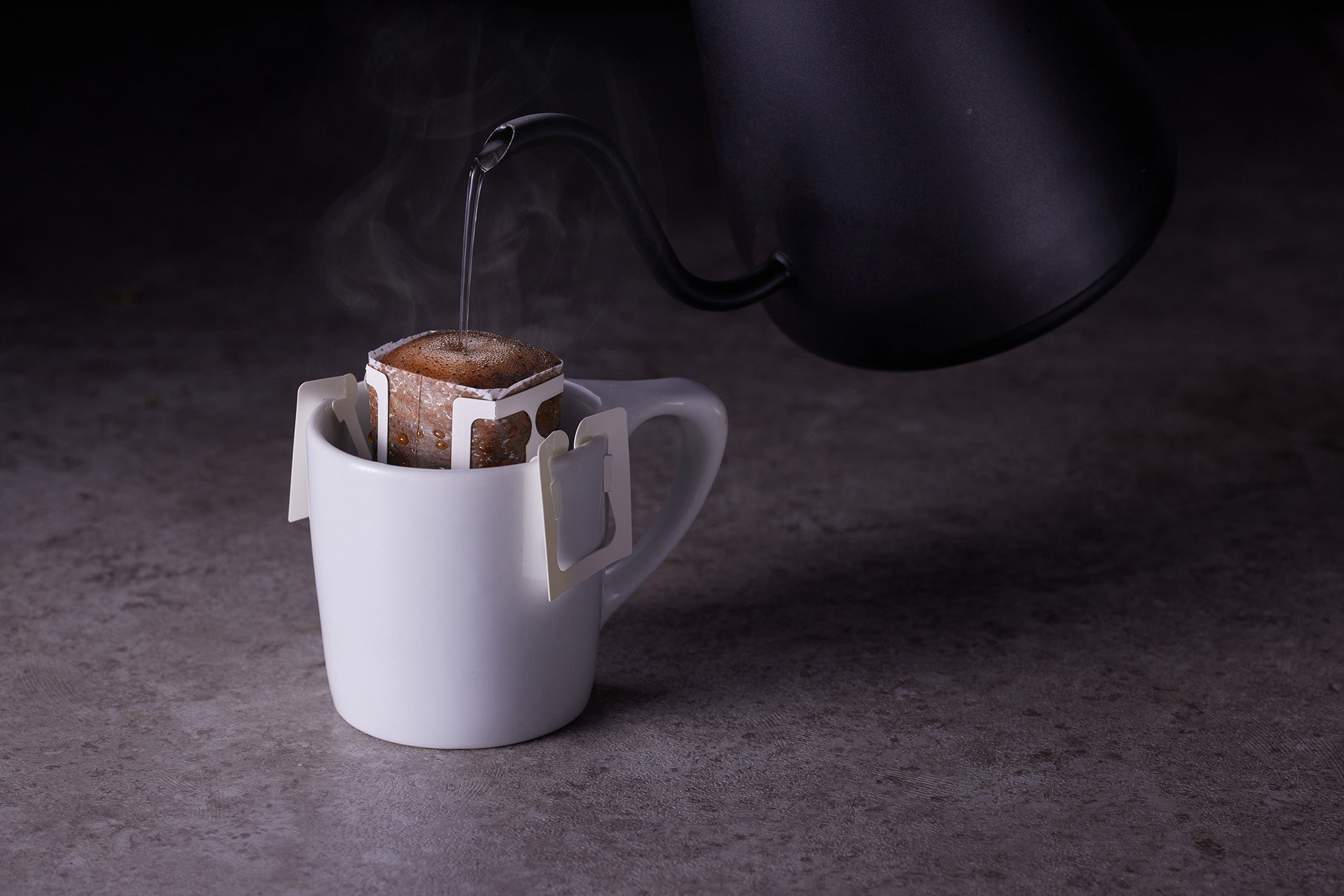 【中古】 格闘士と珈琲カップ 小説/新風舎/川村忠 71enxOm-+rL.jpg