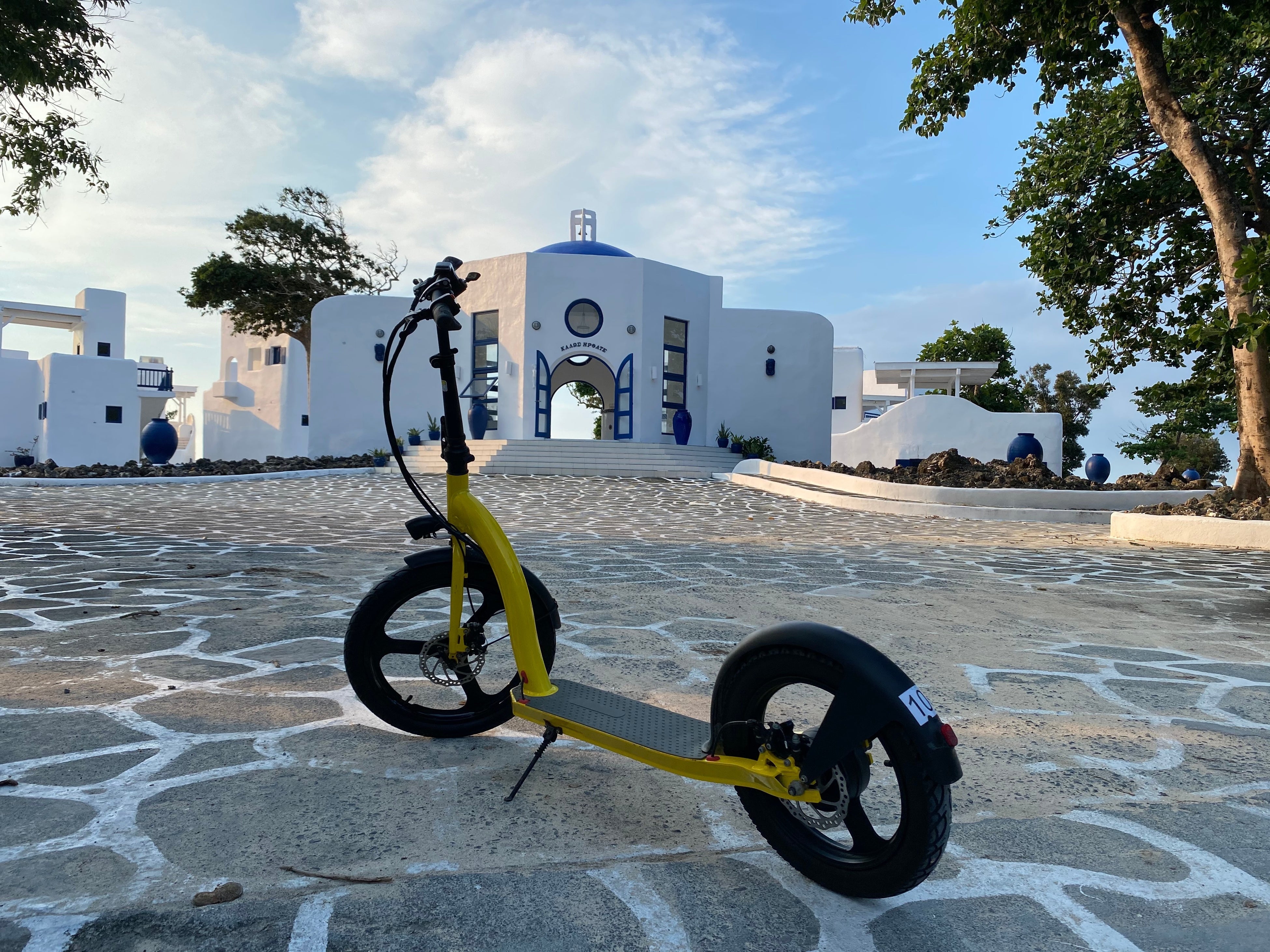 JT Cloud Works社はフィリピンのリゾート施設内での電動キックボードレンタル事業を展開中