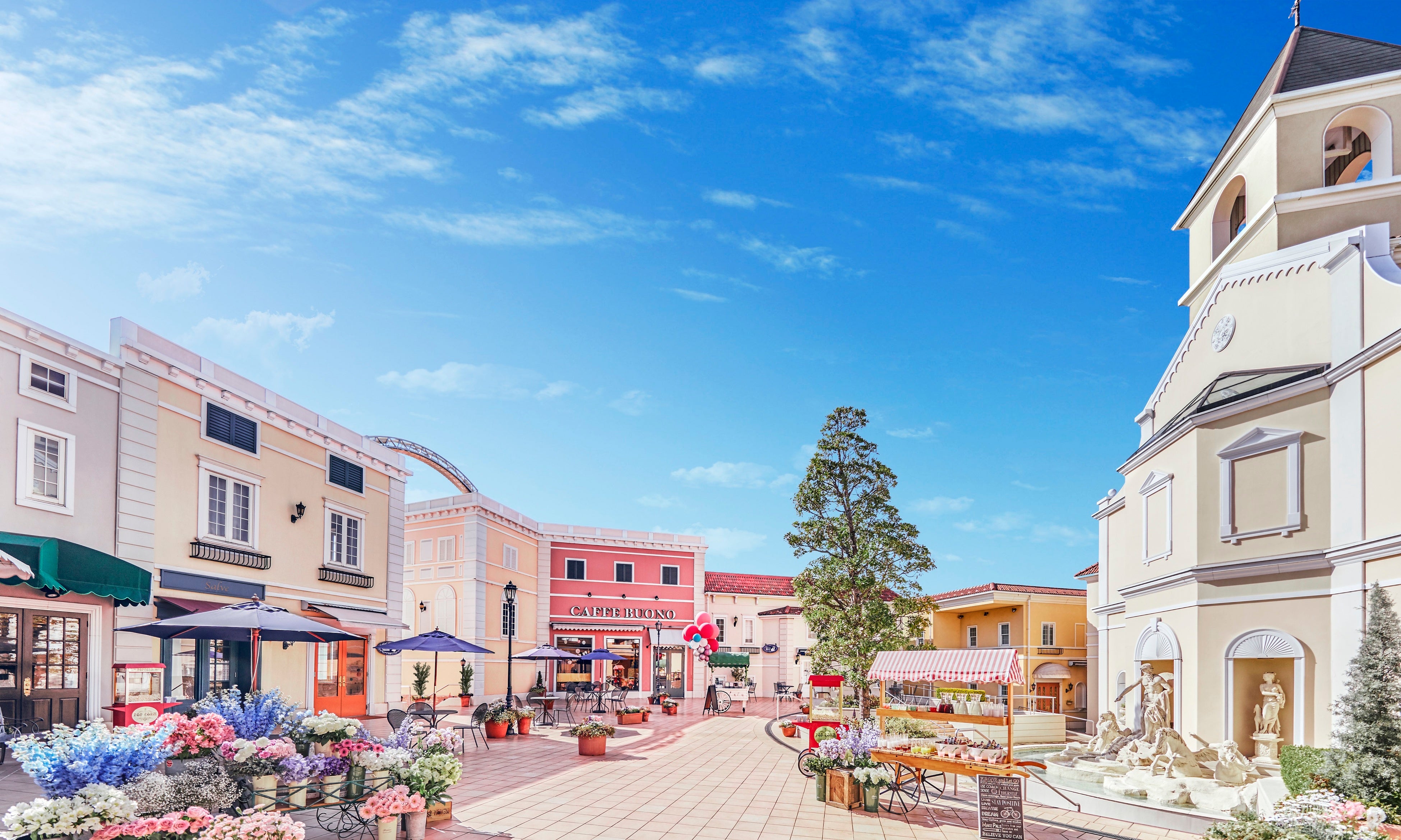 ヨーロッパを感じさせる街並みや広場