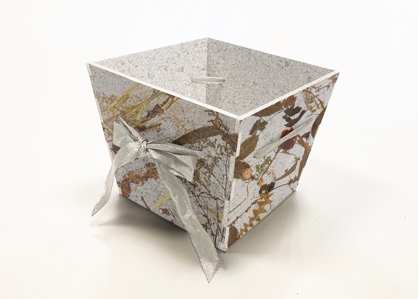 記念日の館「アニヴェルセル 表参道にフラワーショップ『CQ