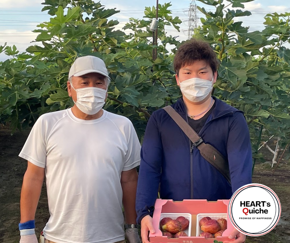 提携農家さんと一緒にパチリ