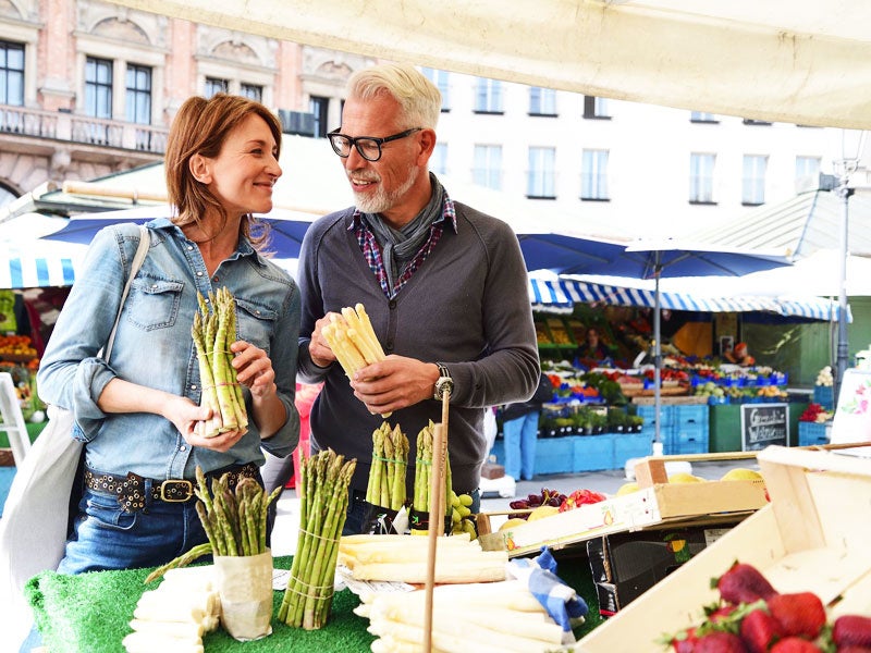 春のフランスのマルシェ
