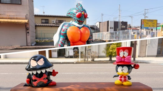 石巻マンガロードに新たなベンチアート2基が登場!「仮面ライダーアマゾン」など石ノ森キャラクターと触れ合えるまちなか空間が拡充【宮城県石巻市】 石巻マンガロードに新たなベンチアート2基が登場!「仮面ライダーアマゾン」など石ノ森キャラクターと触れ合えるまちなか空間が拡充【宮城県石巻市】