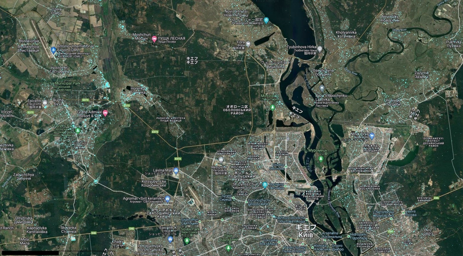 水色のドットの箇所が、地表の性状が変化した箇所。（背景地図：google map）