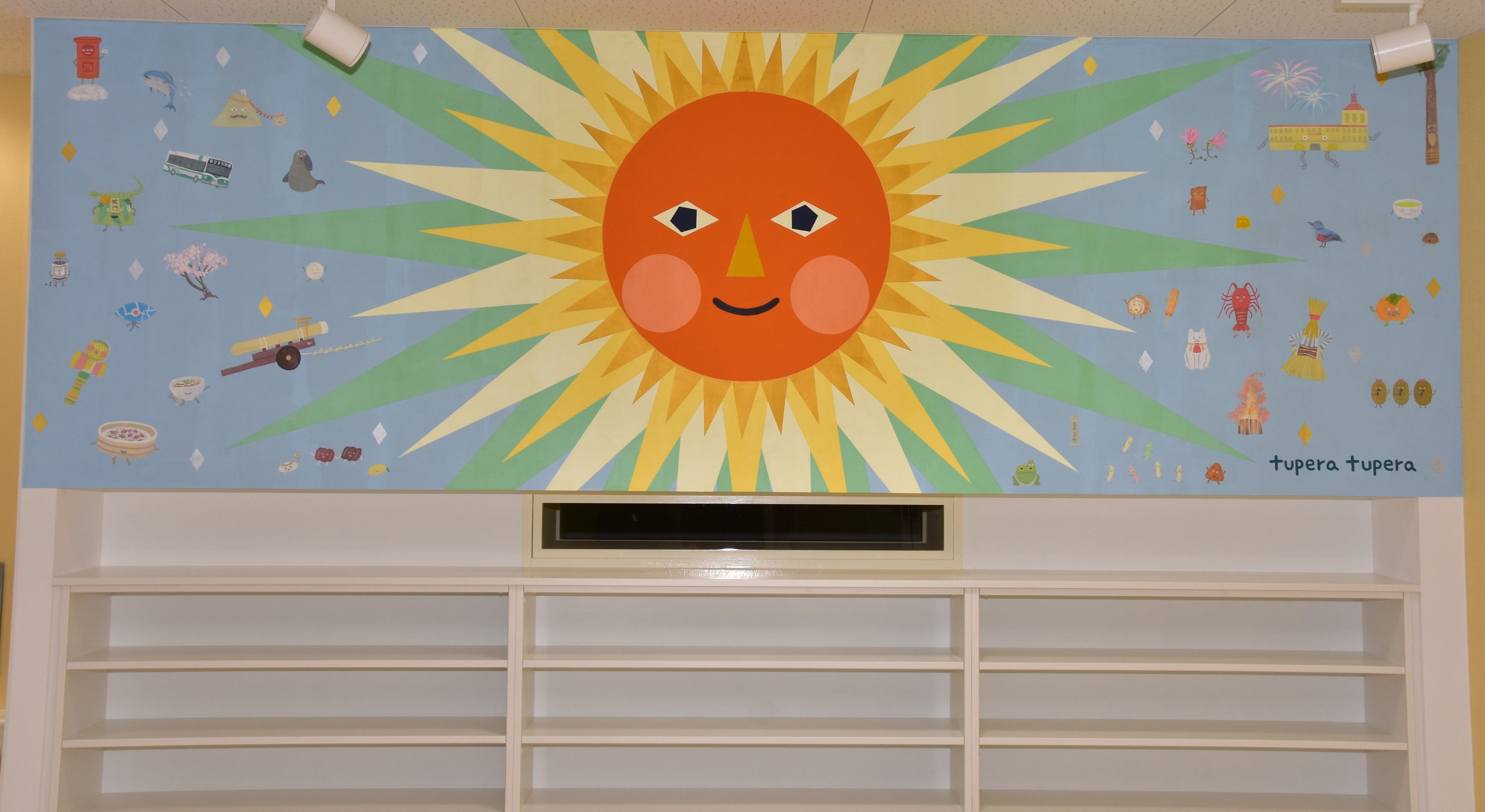 6F_tuperatuperaさんが伊勢市をモチーフに作成した壁画