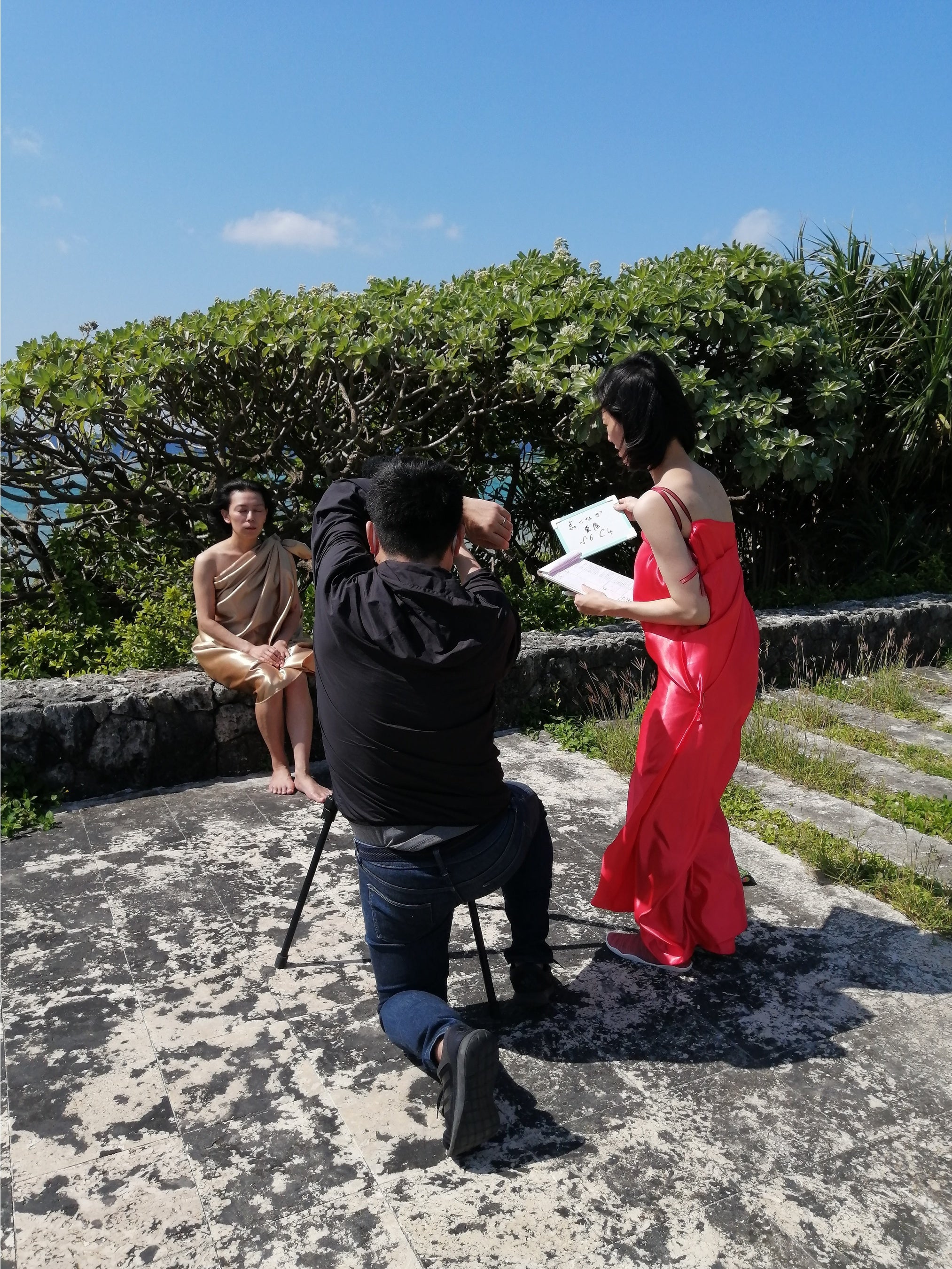 撮影風景（左から　岬万泰　道川昭如　田島きよ乃）