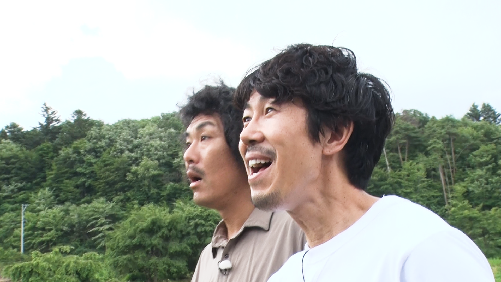 福島県にある富士山に興奮するトータルテンボス