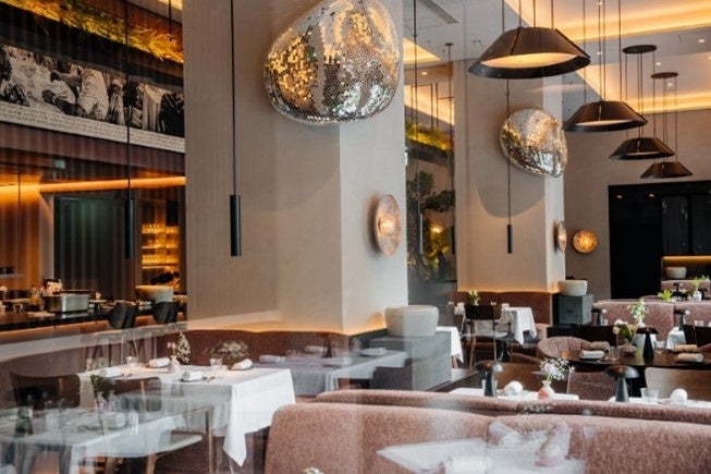 ホテル虎ノ門ヒルズ レストラン&カフェ 「ル・プリスティン東京」 レストラン内観