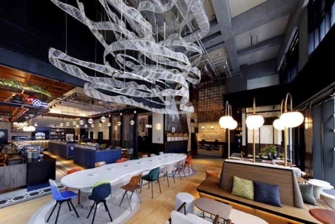 キャプション by Hyatt なんば 大阪　1階「トークショップ」